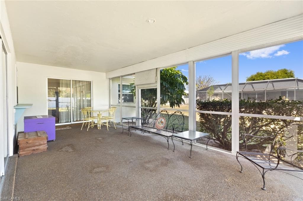 6944 Essex DR, FORT MYERS FL 33919-23