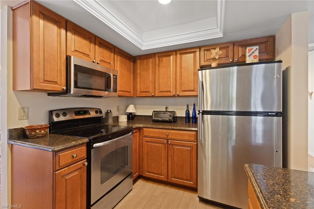 6944 Essex DR, FORT MYERS FL 33919-10