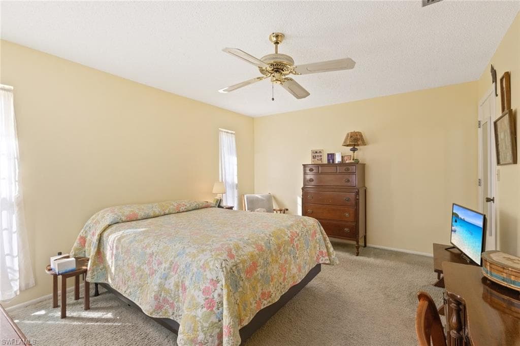 6944 Essex DR, FORT MYERS FL 33919-18