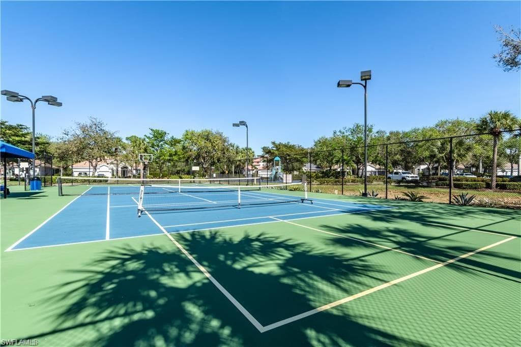 15954 Delasol LN, NAPLES FL 34110-33