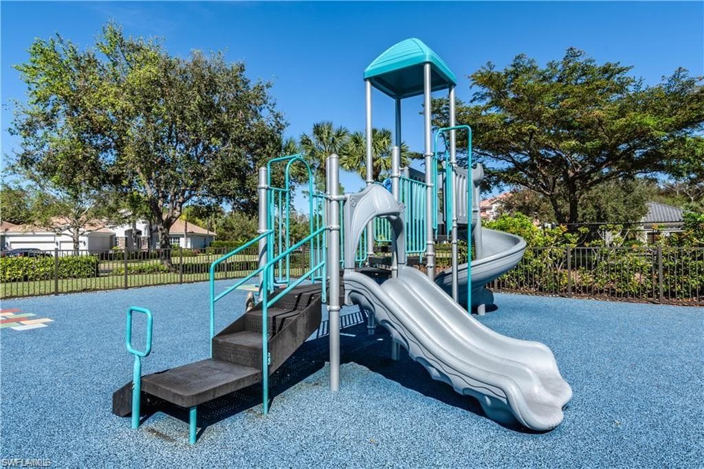 15954 Delasol LN, NAPLES FL 34110-34