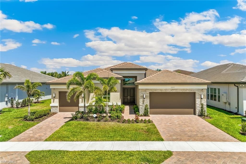 12005 Azalea WAY, NAPLES FL 34120-1