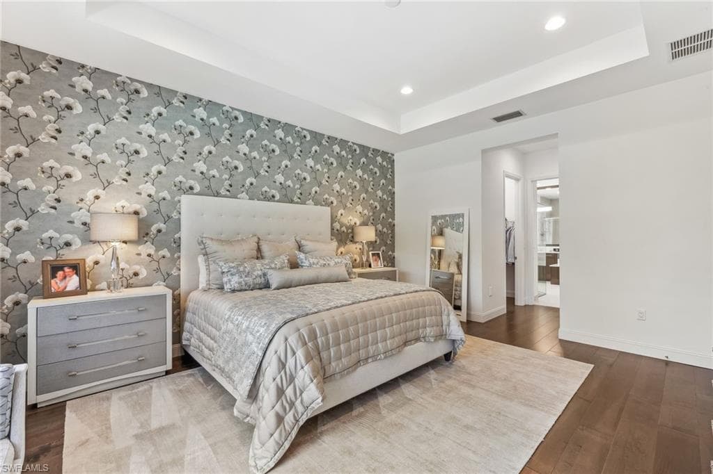 12005 Azalea WAY, NAPLES FL 34120-11