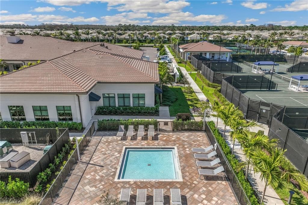 12005 Azalea WAY, NAPLES FL 34120-39