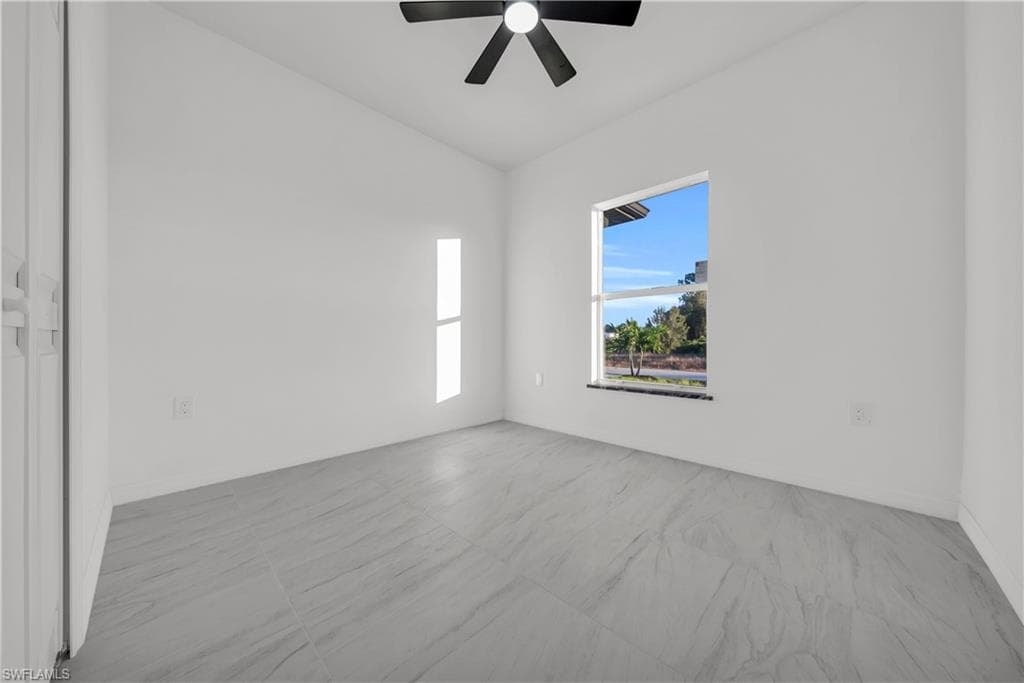 861 Chicago ST E, LEHIGH ACRES FL 33974-11