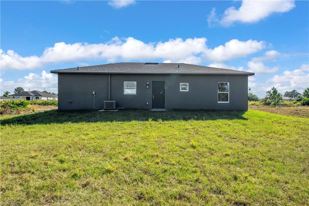 861 Chicago ST E, LEHIGH ACRES FL 33974-24