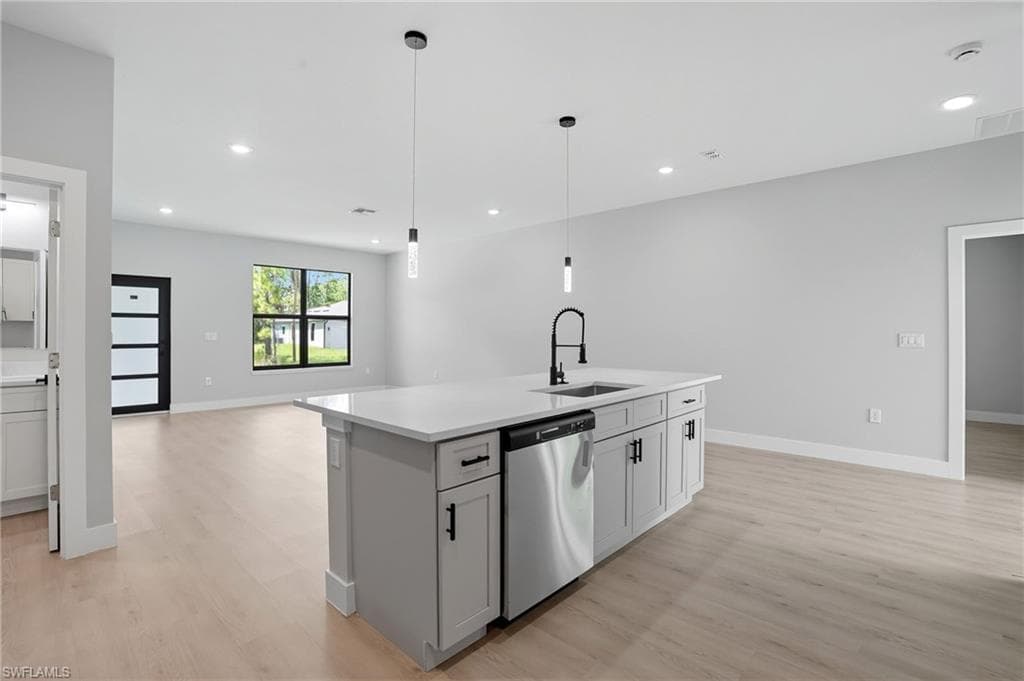 219 Ogden AVE S, LEHIGH ACRES FL 33974-10