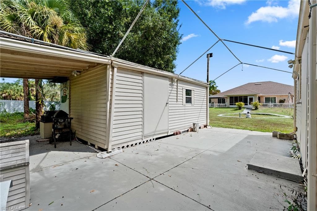 609 Gerald AVE, LEHIGH ACRES FL 33936-35