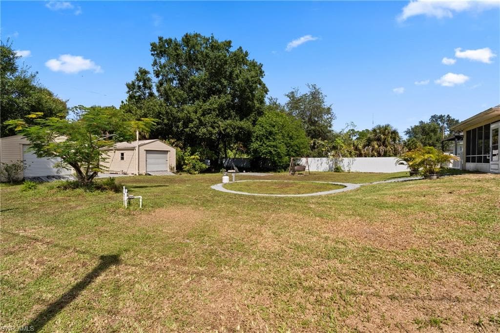 609 Gerald AVE, LEHIGH ACRES FL 33936-31