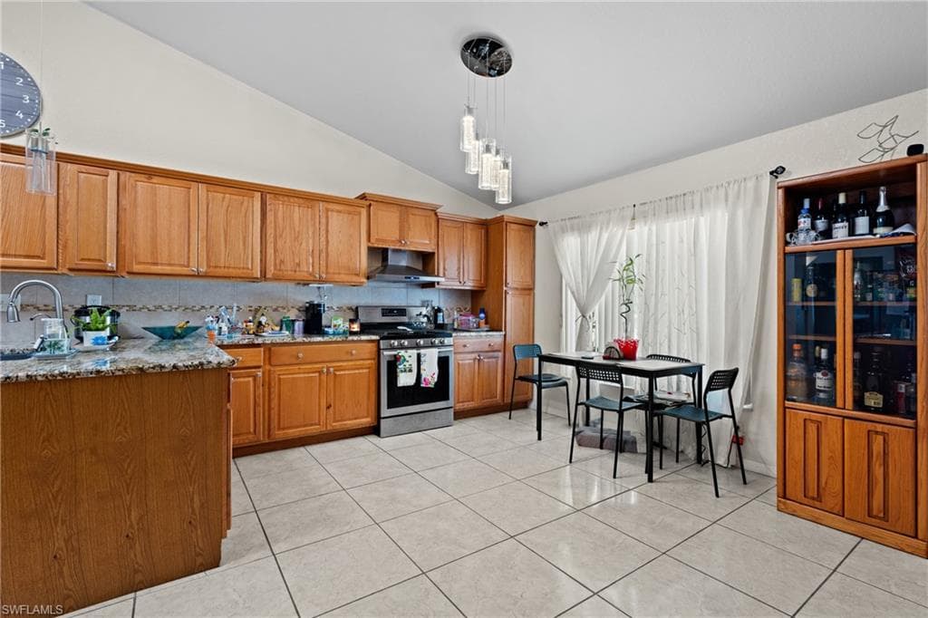 609 Gerald AVE, LEHIGH ACRES FL 33936-19