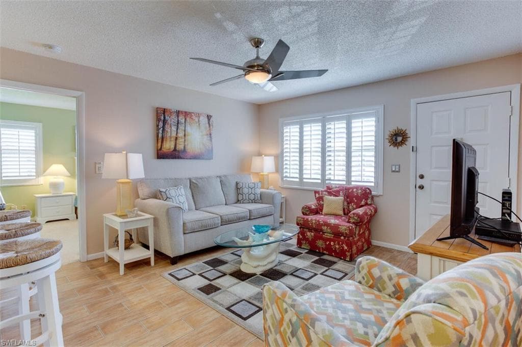 4345 27th CT SW # 202, NAPLES FL 34116-3