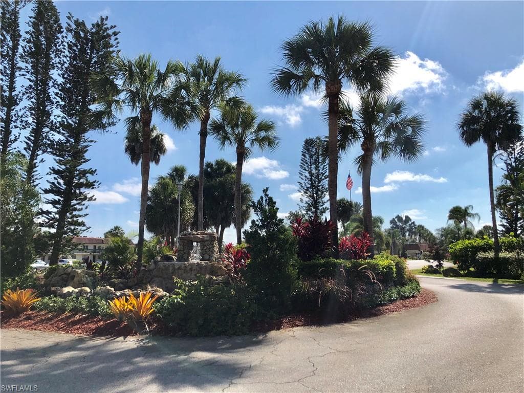 4345 27th CT SW # 202, NAPLES FL 34116-24