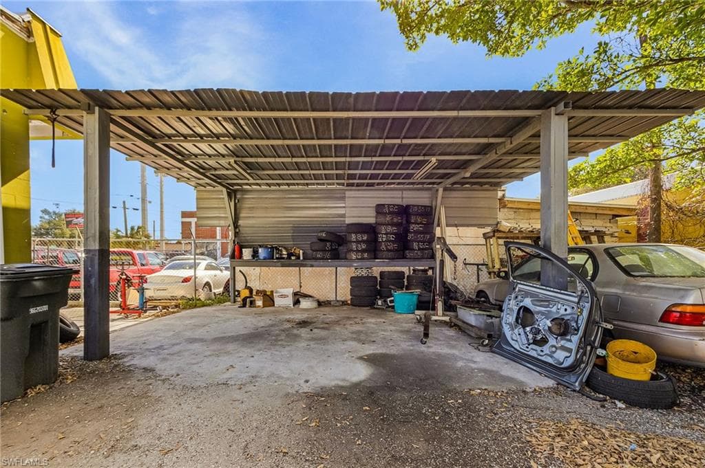 2308 Fowler ST, FORT MYERS FL 33901-12