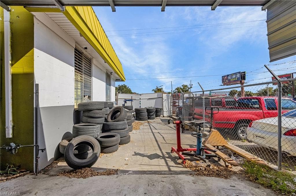 2308 Fowler ST, FORT MYERS FL 33901-16