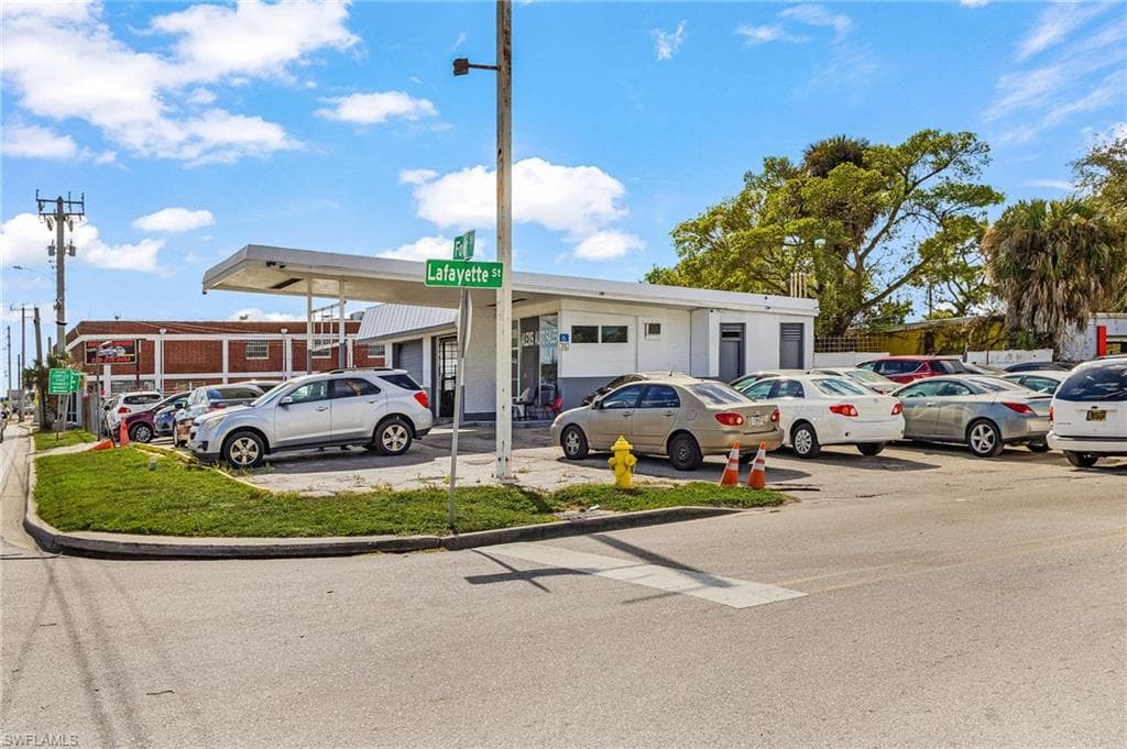 2308 Fowler ST, FORT MYERS FL 33901-2