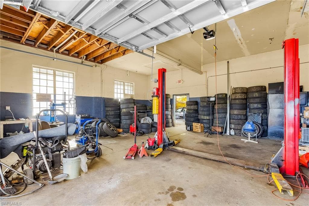 2308 Fowler ST, FORT MYERS FL 33901-8