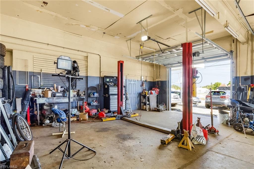 2308 Fowler ST, FORT MYERS FL 33901-9