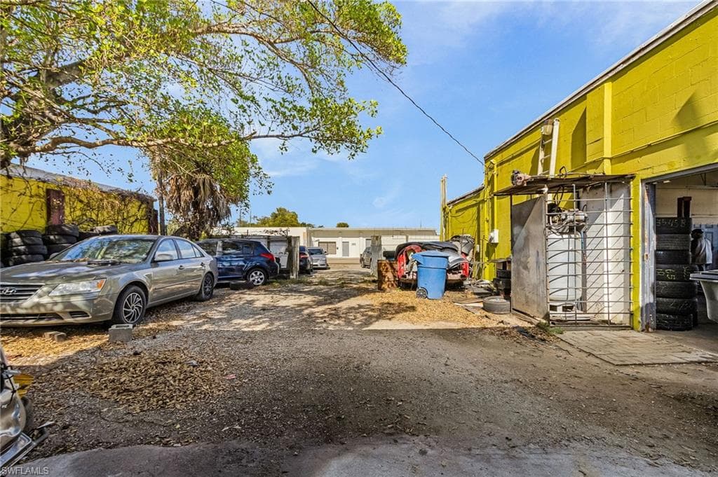 2308 Fowler ST, FORT MYERS FL 33901-17