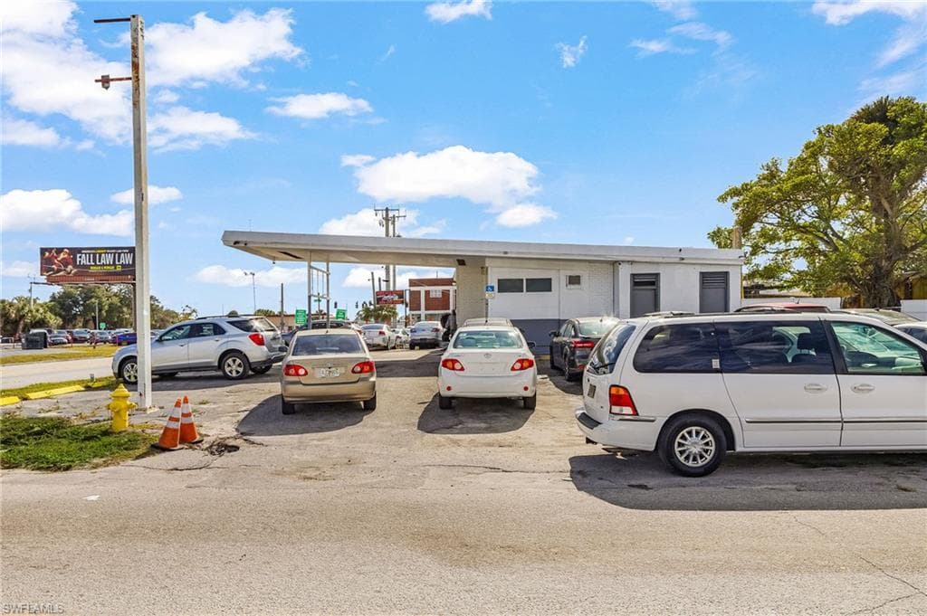 2308 Fowler ST, FORT MYERS FL 33901-3