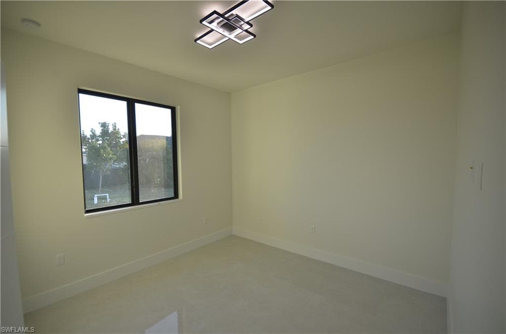 2416 Diplomat PKWY W, CAPE CORAL FL 33993-29