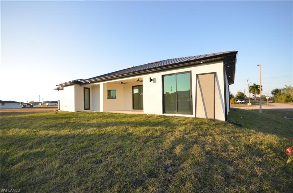 2416 Diplomat PKWY W, CAPE CORAL FL 33993-9