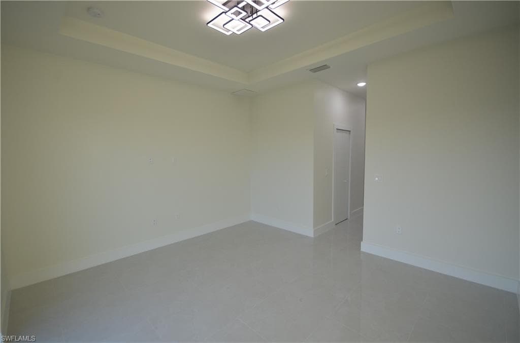 2416 Diplomat PKWY W, CAPE CORAL FL 33993-32