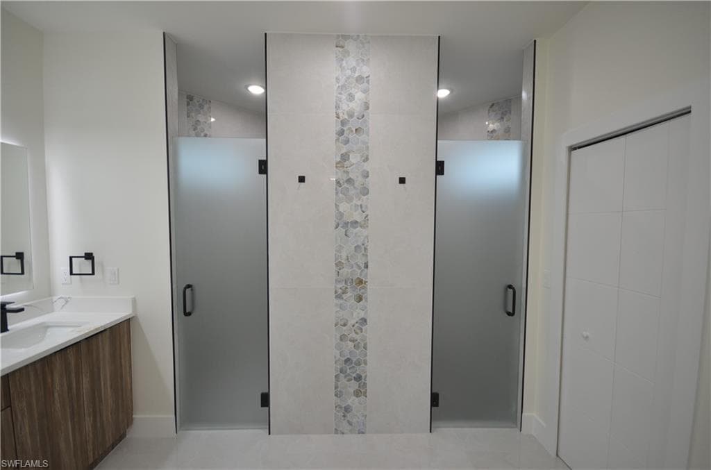 2416 Diplomat PKWY W, CAPE CORAL FL 33993-44