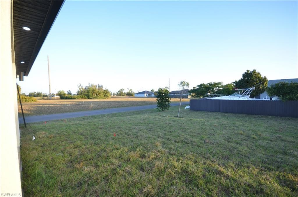 2416 Diplomat PKWY W, CAPE CORAL FL 33993-47