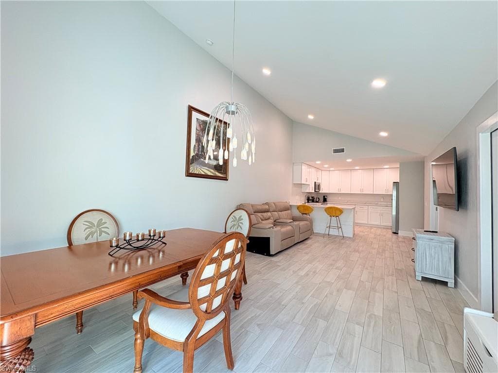 6342 Royal Woods DR, FORT MYERS FL 33908-6