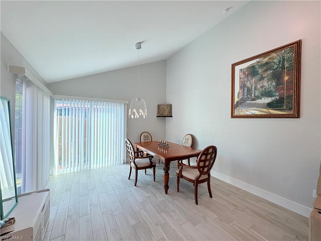 6342 Royal Woods DR, FORT MYERS FL 33908-3