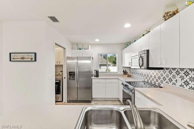 9180 Frank RD, FORT MYERS FL 33967-10