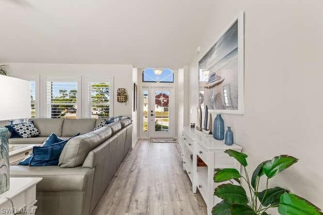 9180 Frank RD, FORT MYERS FL 33967-3