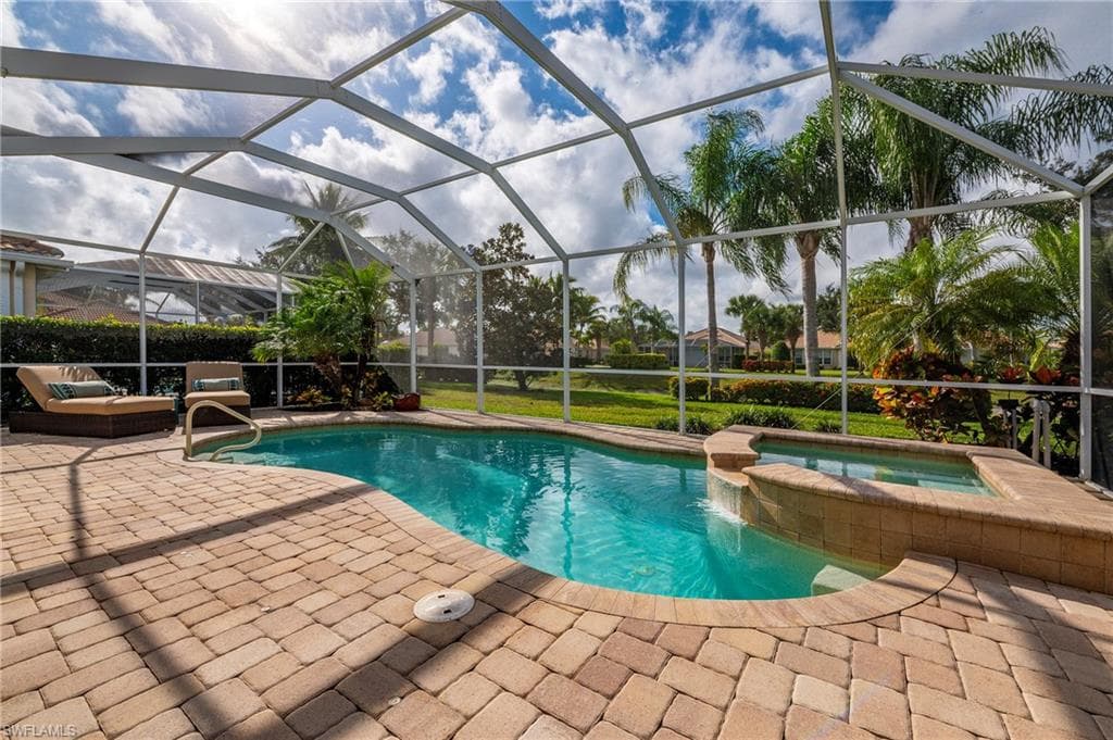 28574 Guinivere WAY, BONITA SPRINGS FL 34135-32