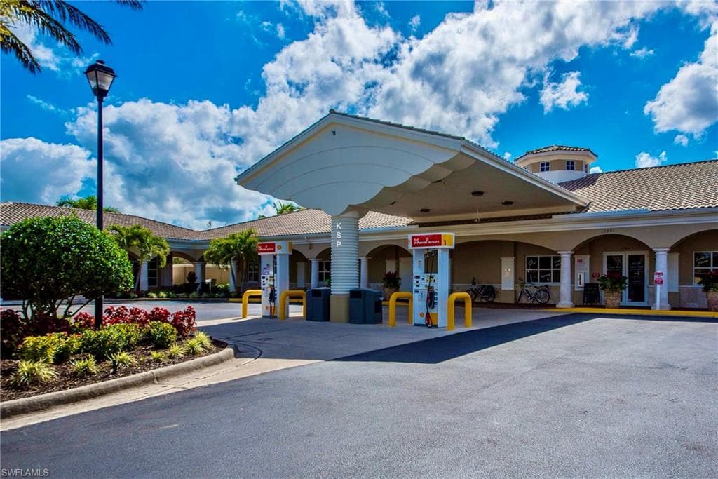 28574 Guinivere WAY, BONITA SPRINGS FL 34135-38