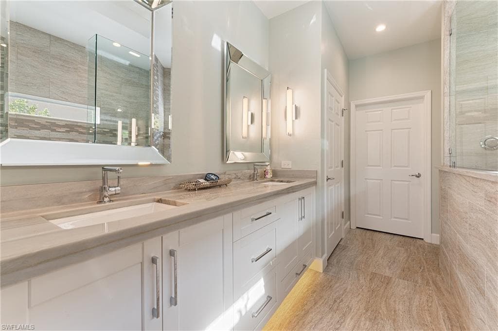 28574 Guinivere WAY, BONITA SPRINGS FL 34135-24