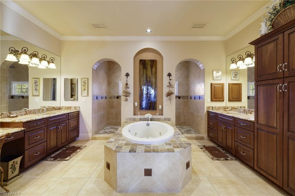 1201 Walden DR, FORT MYERS FL 33901-25