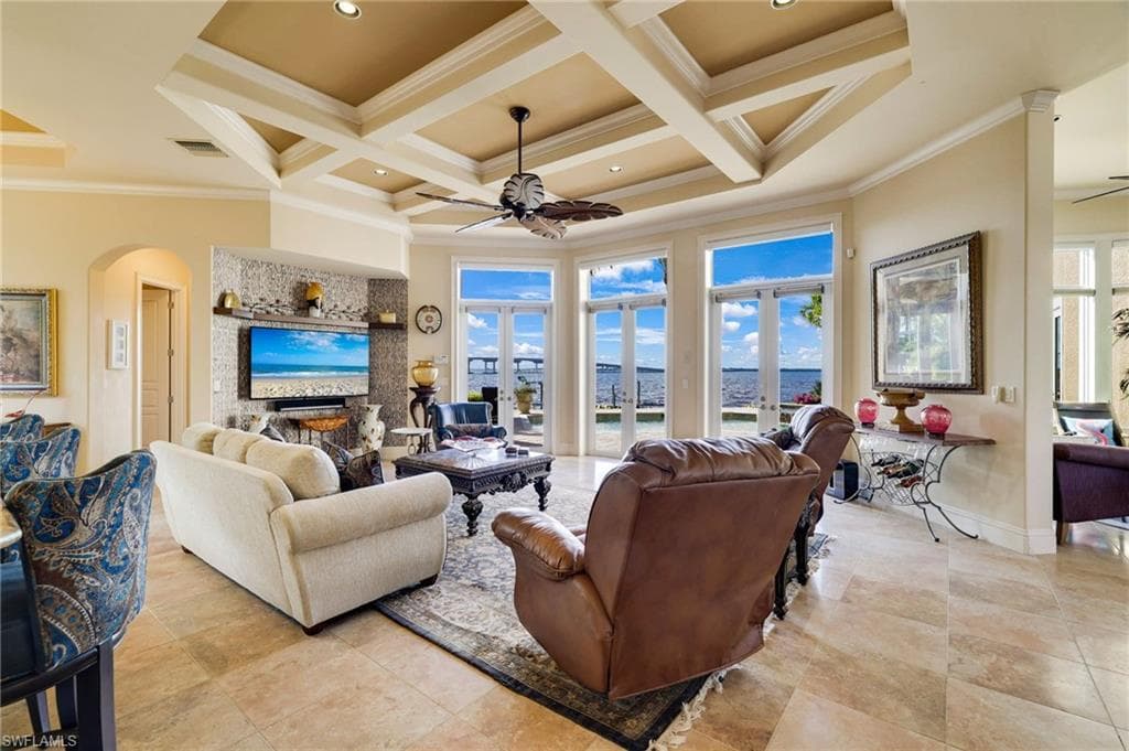 1201 Walden DR, FORT MYERS FL 33901-6