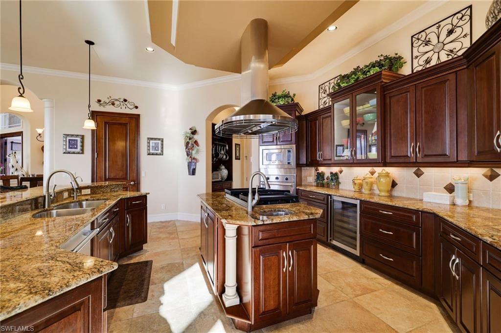 1201 Walden DR, FORT MYERS FL 33901-2