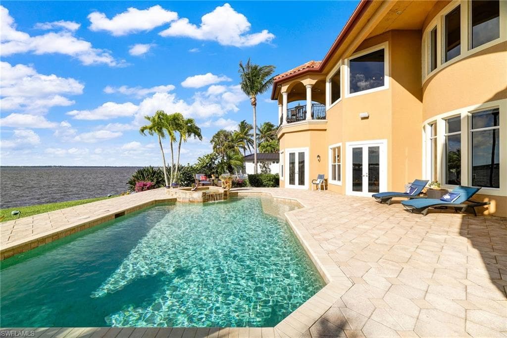 1201 Walden DR, FORT MYERS FL 33901-37