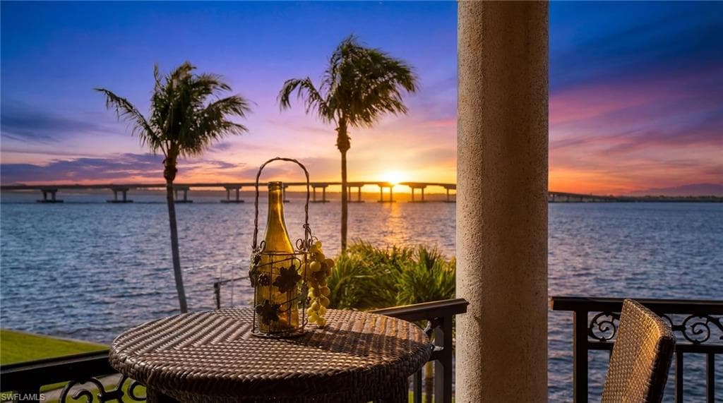 1201 Walden DR, FORT MYERS FL 33901-48