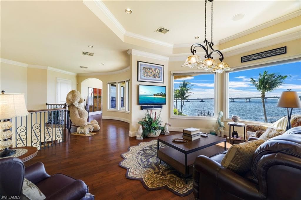 1201 Walden DR, FORT MYERS FL 33901-17