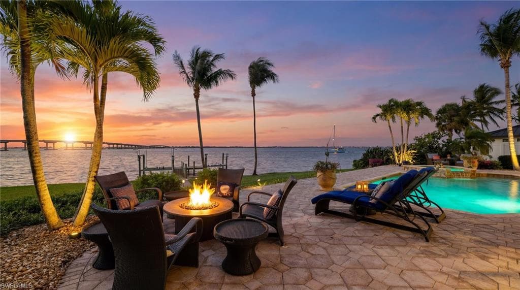 1201 Walden DR, FORT MYERS FL 33901-47