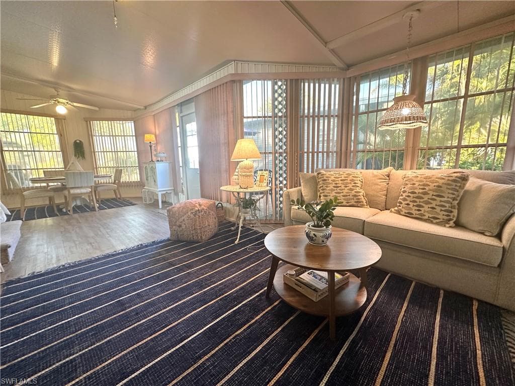 10847 Bonapartes Gull, ESTERO FL 33928-9