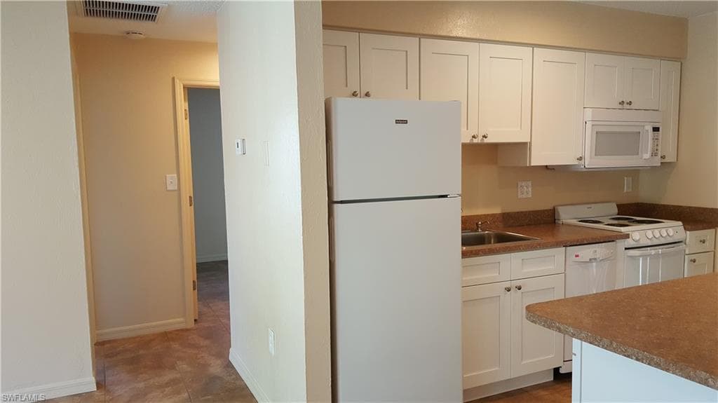 312 Hubbard AVE # 12, NORTH FORT MYERS FL 33917-4