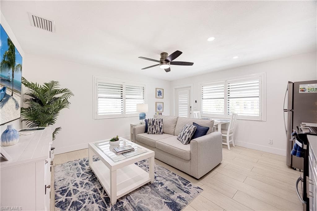 493 Willet AVE, NAPLES FL 34108-22