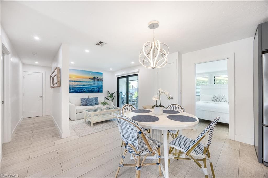 493 Willet AVE, NAPLES FL 34108-12