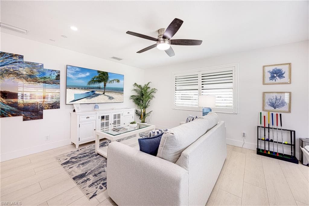 493 Willet AVE, NAPLES FL 34108-21