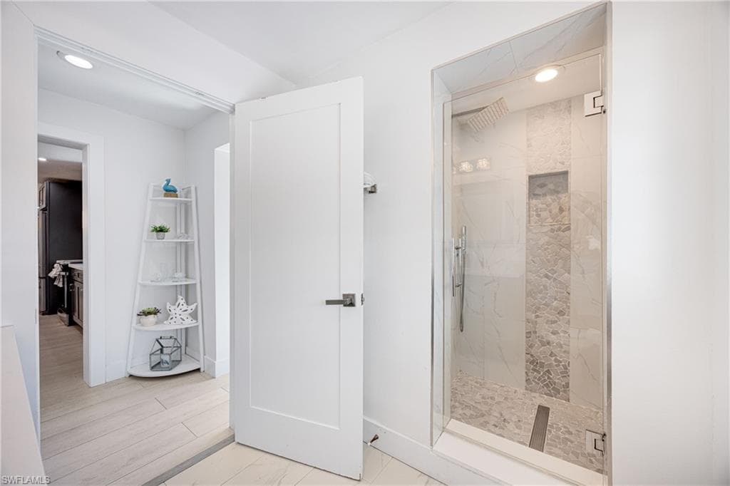 493 Willet AVE, NAPLES FL 34108-27