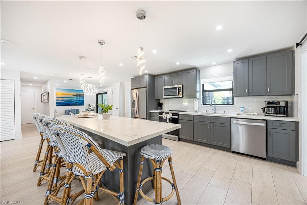 493 Willet AVE, NAPLES FL 34108-9