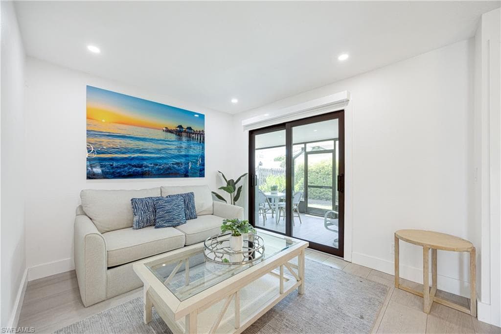 493 Willet AVE, NAPLES FL 34108-13